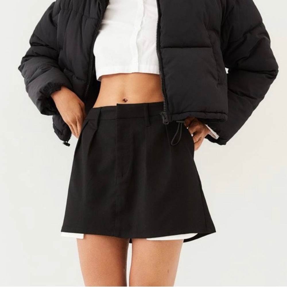 H&M black mini skirt